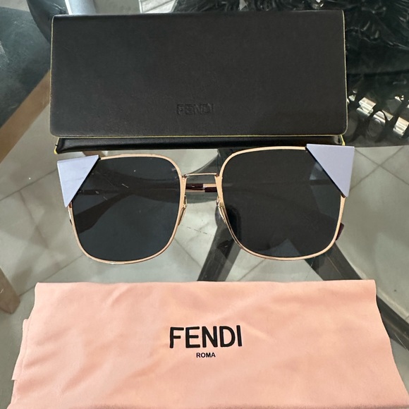Fendi square sunglasses - Picture 2 of 6